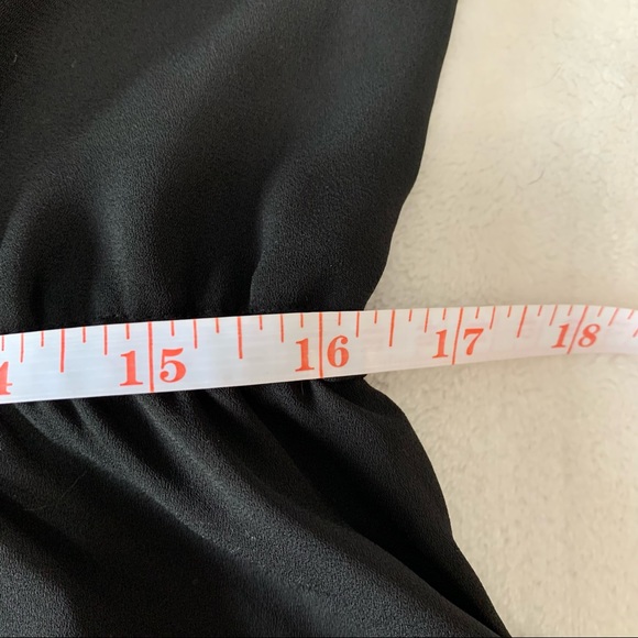 Aritzia Babaton Black V-neck Warren Cami - Picture 9 of 10